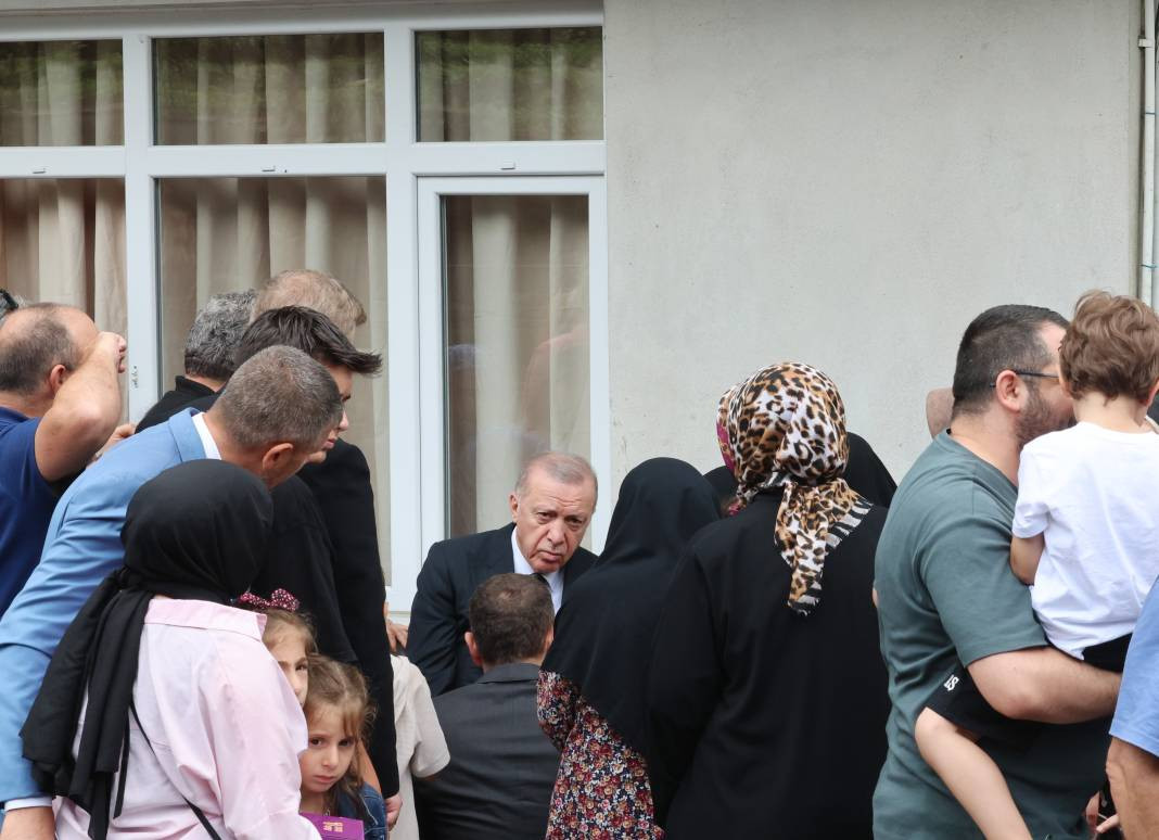 Erdoğan memleketi Güneysu'da: Komşularını ziyaret etti - Resim: 3